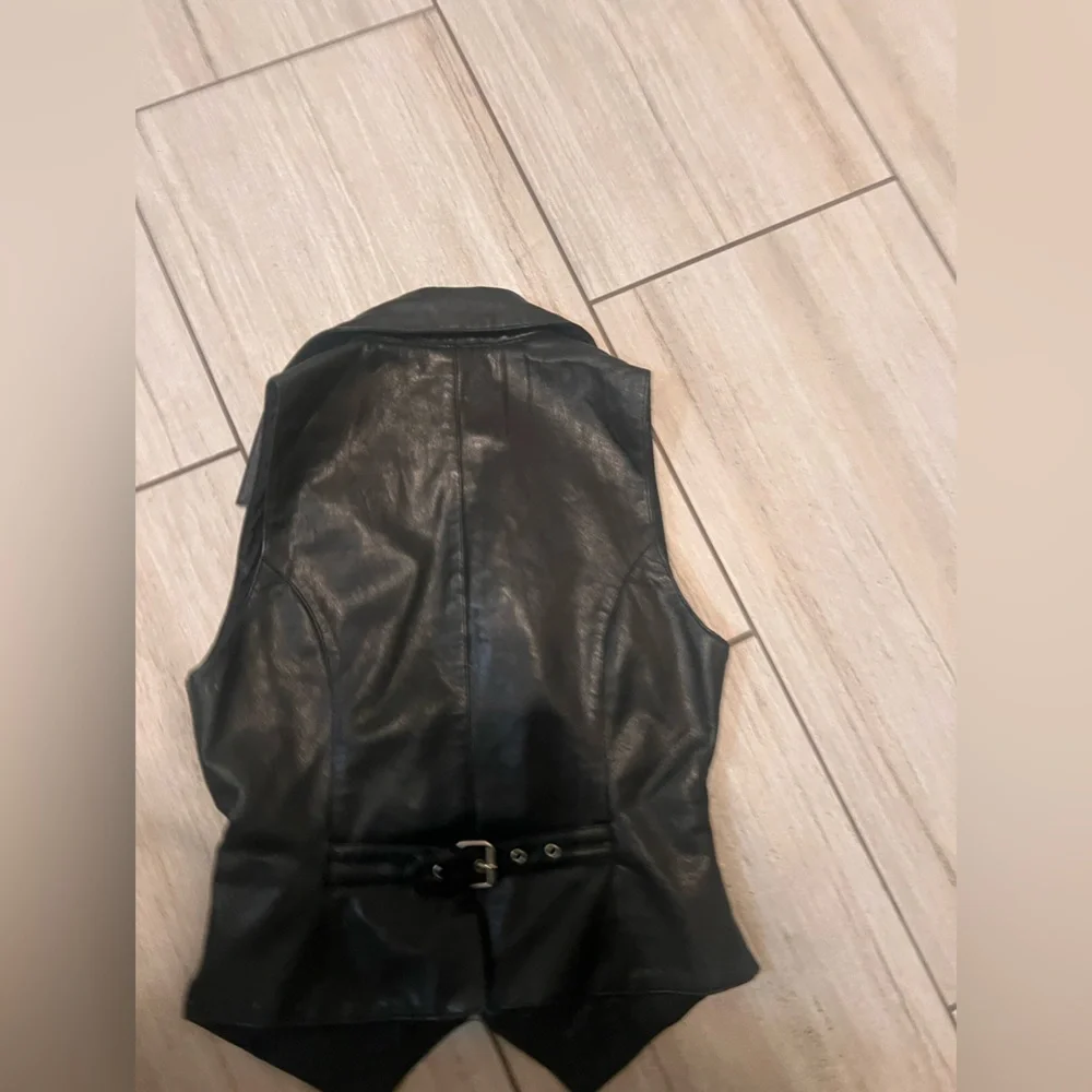 Easy rider leather vest like new - Picture 8 of 11
